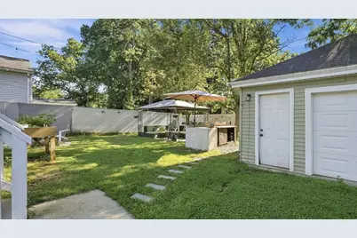 87 Lakevilla Ave, Springfield, MA 01109 - Photo 36