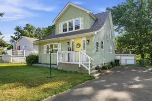 87 Lakevilla Ave, Springfield, MA 01109 - Photo 2