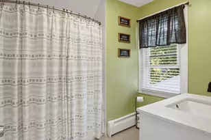 87 Lakevilla Ave, Springfield, MA 01109 - Photo 30