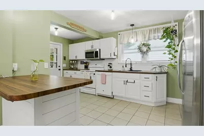 87 Lakevilla Ave, Springfield, MA 01109 - Photo 16