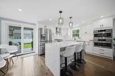 2 Chapman Ave, Wilmington, MA 01887 - Photo 4