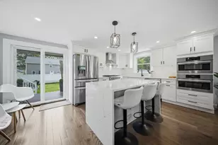 2 Chapman Ave, Wilmington, MA 01887 - Photo 4