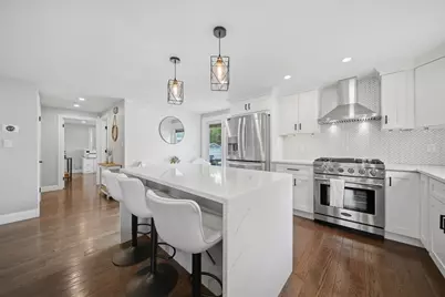 2 Chapman Ave, Wilmington, MA 01887 - Photo 2