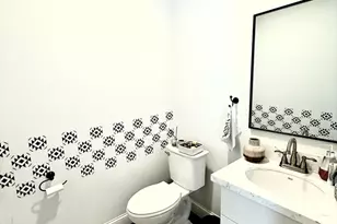 48 Main St, Quincy, MA 02169 - Photo 8