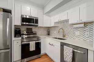 285 Lynn Shore Dr, Lynn, MA 01902 - Photo 6