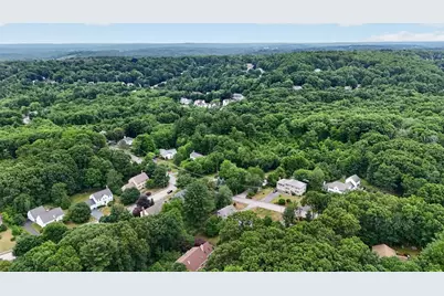 16 Hill St, Shrewsbury, MA 01545 - Photo 36