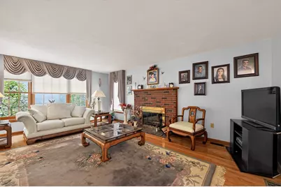 16 Hill St, Shrewsbury, MA 01545 - Photo 12