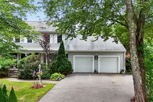 16 Hill St, Shrewsbury, MA 01545 - Photo 2