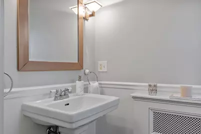 270 Poplar Street, Boston, MA 02131 - Photo 16