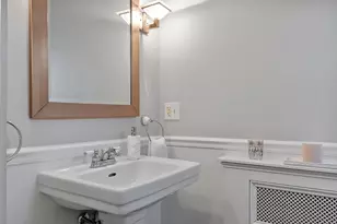 270 Poplar St, Boston, MA 02131 - Photo 16