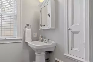 270 Poplar St, Boston, MA 02131 - Photo 22