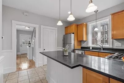 270 Poplar Street, Boston, MA 02131 - Photo 14