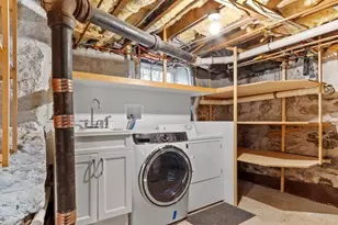 270 Poplar St, Boston, MA 02131 - Photo 34