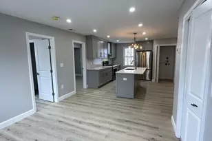 36 Center St, Andover, MA 01810 - Photo 6