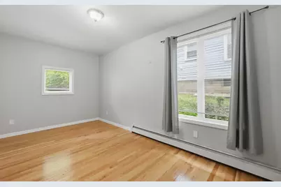 42 Windsor Street, Worcester, MA 01605 - Photo 8