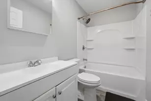42 Windsor St, Worcester, MA 01605 - Photo 12
