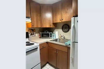 907 Beacon Street #1, Boston, MA 02215 - Photo 6