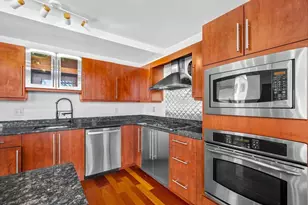 10 Ocean Ave, Revere, MA 02151 - Photo 12