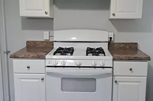 24 Hampden St, Worcester, MA 01609 - Photo 16