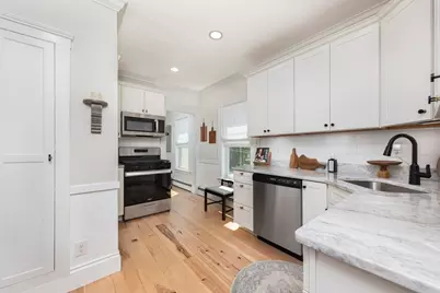 50 Whittier St #4, Andover, MA 01810 - Photo 4