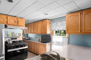 37-39 Remington St, Warwick, RI 02888 - Photo 18
