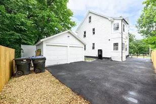 29 Appleton St, Springfield, MA 01108 - Photo 32