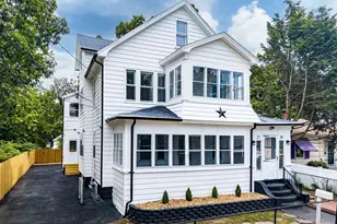 29 Appleton St, Springfield, MA 01108 - Photo 2