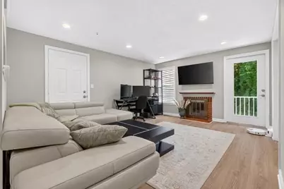 7 Thoreau Ct #8, Natick, MA 01760 - Photo 2