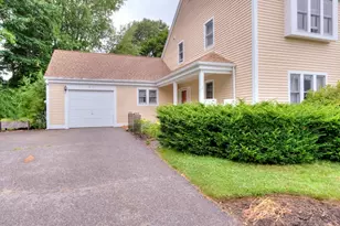 5 Pioneer Ln, Auburn, MA 01501 - Photo 2