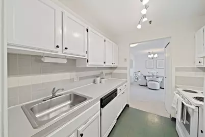 76 Elm St #114, Boston, MA 02130 - Photo 6