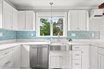 14 Willow Road, Marblehead, MA 01945 - Photo 4
