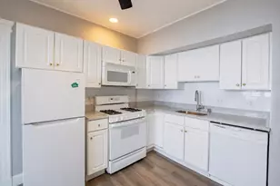 285 Lynn Shore Dr, Lynn, MA 01902 - Photo 10