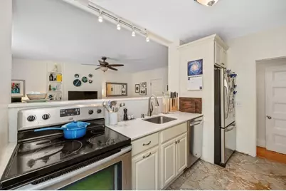21 Beacon Street #2E, Boston, MA 02108 - Photo 2