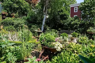 10 Dewolf St, Boston, MA 02125 - Photo 32