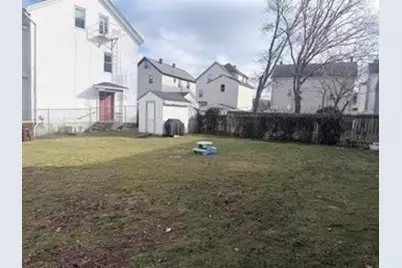 1852 S Main St, Fall River, MA 02724 - Photo 4