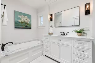 22 Prince St, Marblehead, MA 01945 - Photo 24
