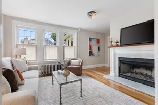 22 Prince St, Marblehead, MA 01945 - Photo 6
