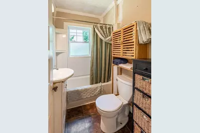 136 N Main St, Deerfield, MA 01373 - Photo 24