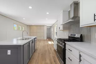 460 Collins St, Attleboro, MA 02703 - Photo 10