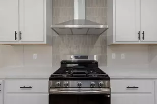 460 Collins St, Attleboro, MA 02703 - Photo 12