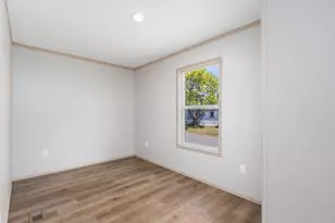 460 Collins St, Attleboro, MA 02703 - Photo 24
