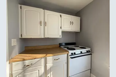 21-23 Omena Pl, Fitchburg, MA 01420 - Photo 8