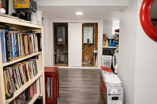 19 Codman Hill Ave, Boston, MA 02124 - Photo 20