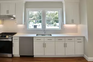 35 Chestnut St, Wakefield, MA 01880 - Photo 2