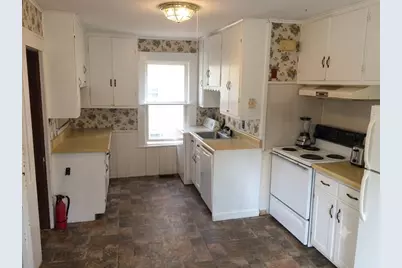 90 North Prospect Street #2, Amherst, MA 01002 - Photo 4