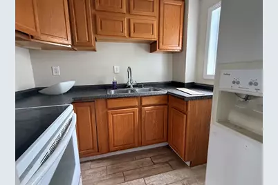 102 Tremont St #1, Fall River, MA 02720 - Photo 10