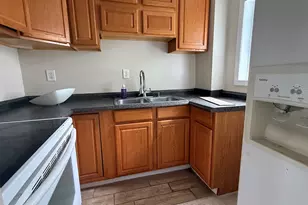 102 Tremont St, Fall River, MA 02720 - Photo 10
