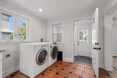45 Henshaw St, Boston, MA 02135 - Photo 16