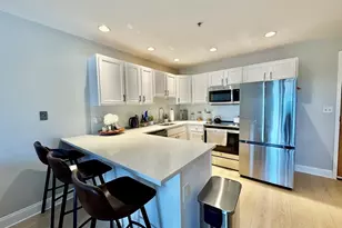 25 Alpine St, Boston, MA 02136 - Photo 2