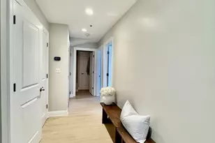 25 Alpine St, Boston, MA 02136 - Photo 8